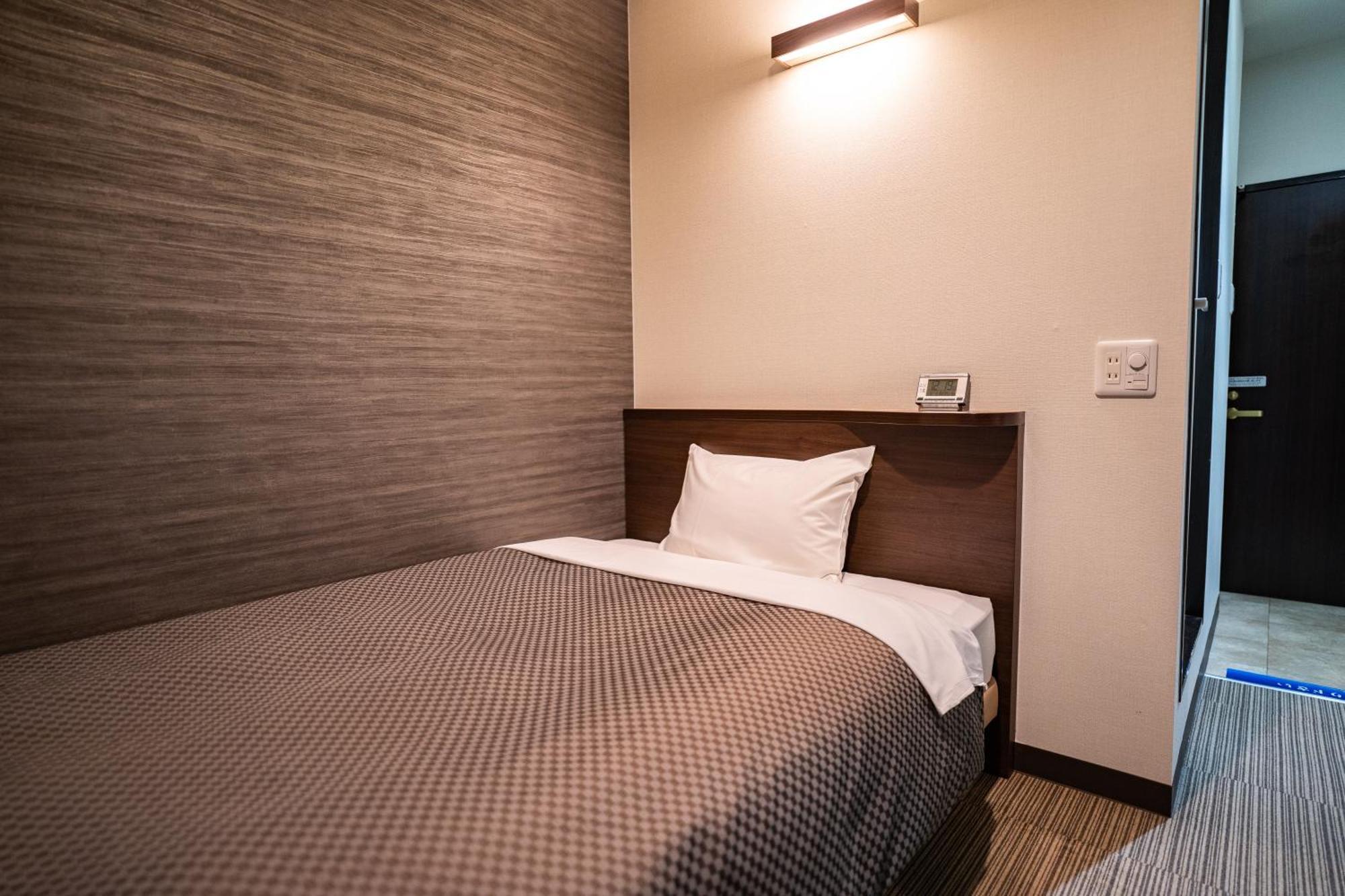 Isahaya Daiichi Hotel Екстериор снимка