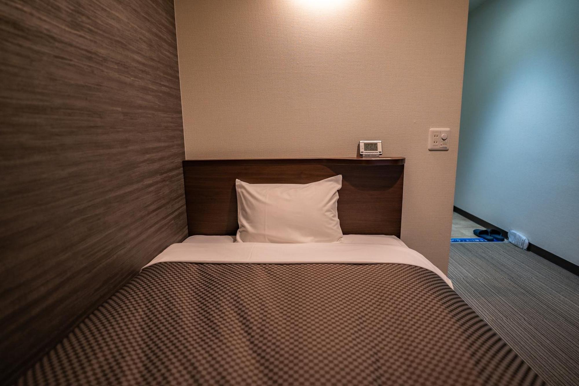 Isahaya Daiichi Hotel Екстериор снимка